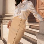 Conjunto com Saia Midi com forro e Blusa Stella sofisticada em Cetim